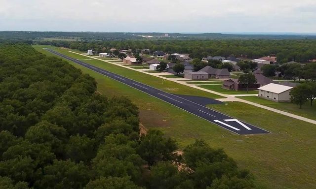 1507 Earhart Drive, Granbury, TX 76049