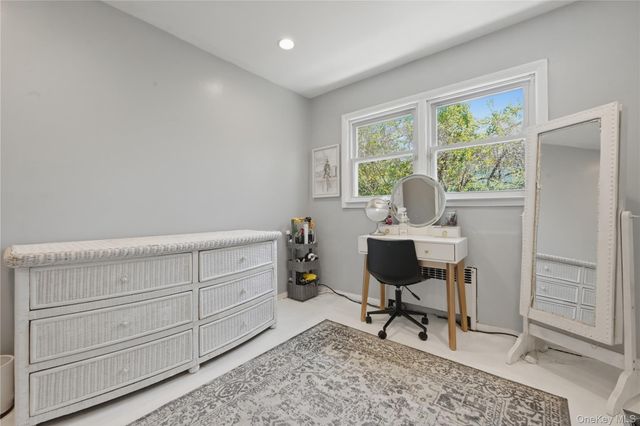 11 Rumson Road, Massapequa, NY 11758