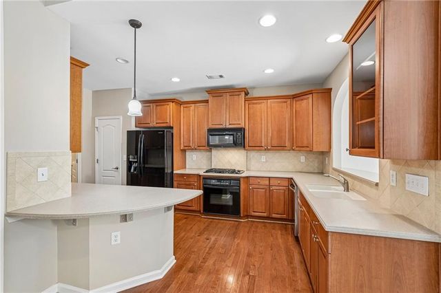 428 Brookes Walk, Woodstock, GA 30188