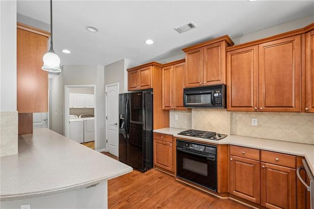 428 Brookes Walk, Woodstock, GA 30188