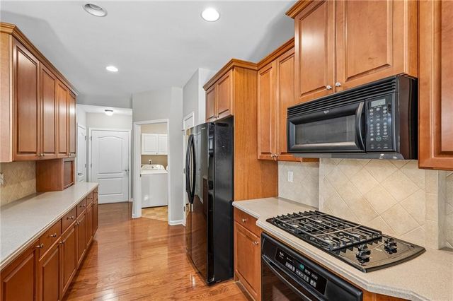 428 Brookes Walk, Woodstock, GA 30188