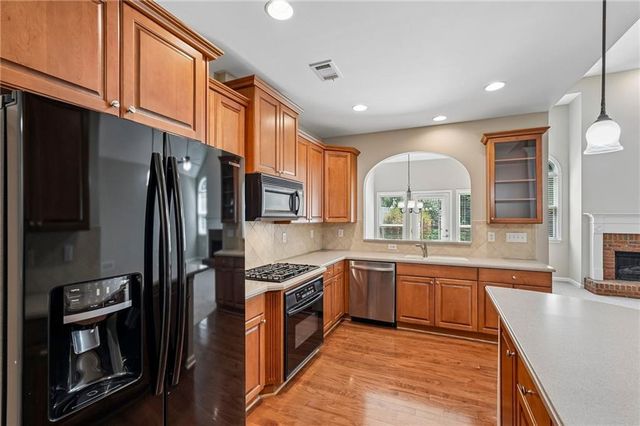 428 Brookes Walk, Woodstock, GA 30188