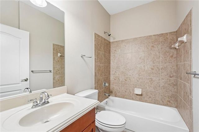 428 Brookes Walk, Woodstock, GA 30188