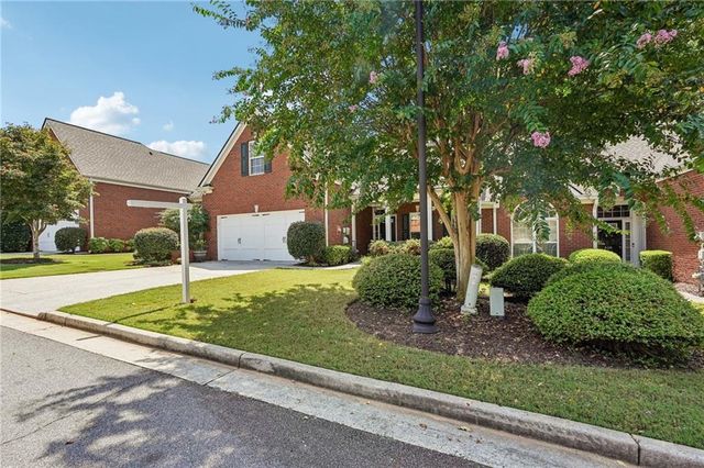 428 Brookes Walk, Woodstock, GA 30188