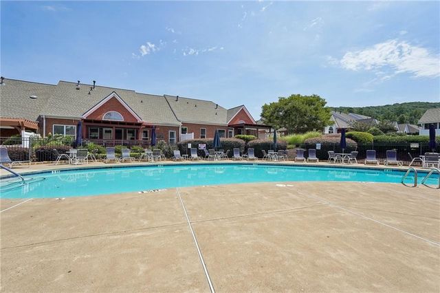 428 Brookes Walk, Woodstock, GA 30188