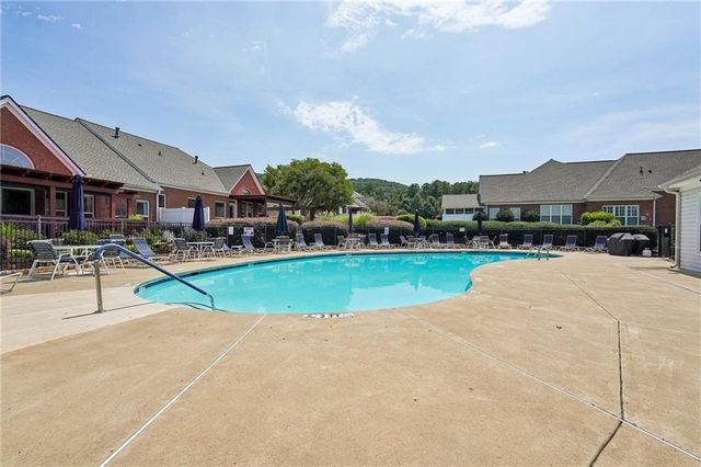 428 Brookes Walk, Woodstock, GA 30188
