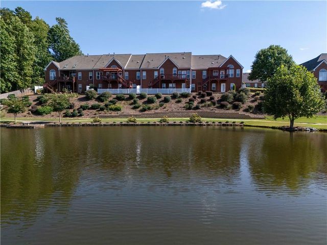 428 Brookes Walk, Woodstock, GA 30188