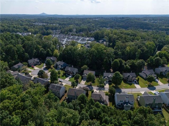 428 Brookes Walk, Woodstock, GA 30188