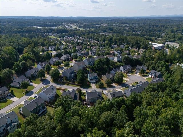 428 Brookes Walk, Woodstock, GA 30188