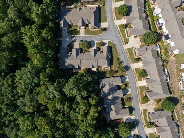 428 Brookes Walk, Woodstock, GA 30188