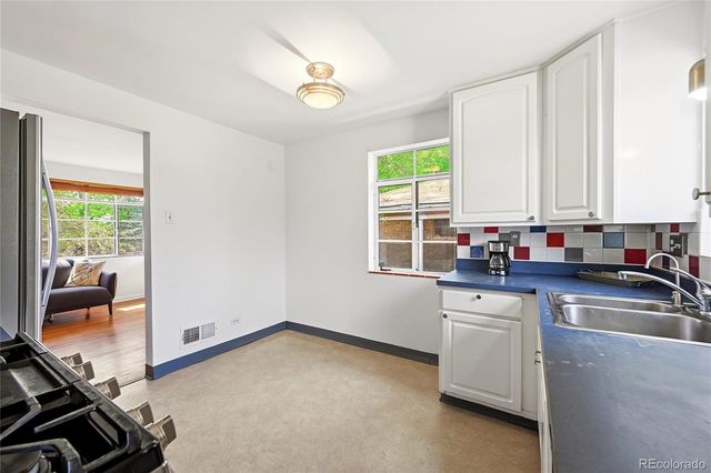 332 S Leyden Street, Denver, CO 80224
