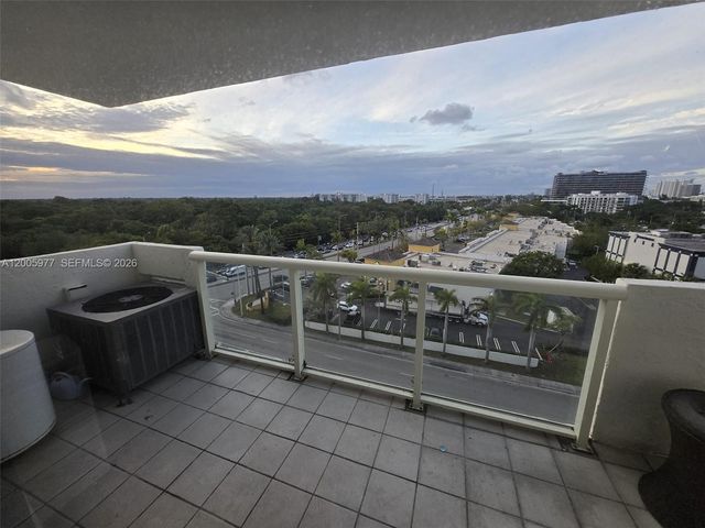 13499 Biscayne Boulevard 809, North Miami, FL 33181