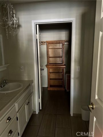 11548 Oak Street, Apple Valley, CA 92308