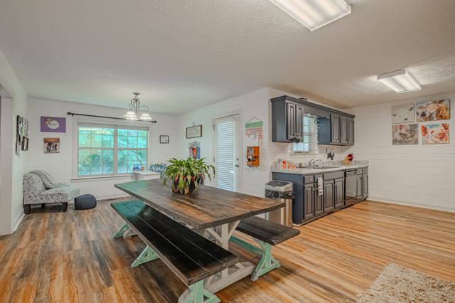 120 Woodridge Dr, Tullahoma, TN 37388