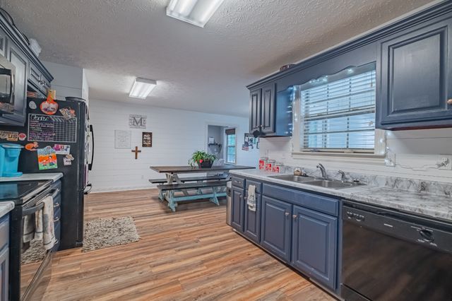 120 Woodridge Dr, Tullahoma, TN 37388