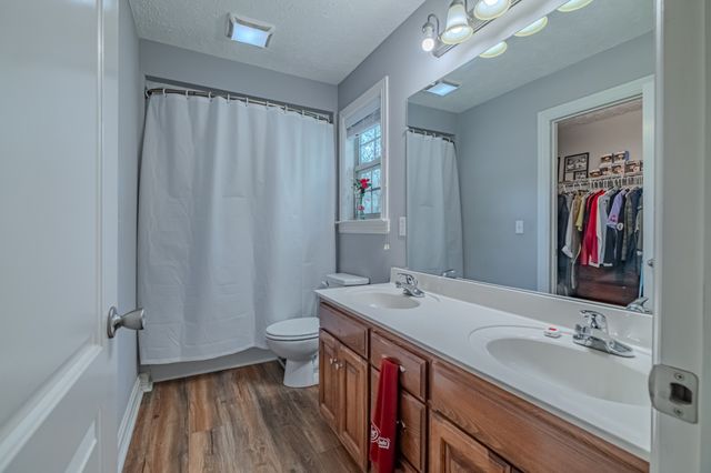 120 Woodridge Dr, Tullahoma, TN 37388