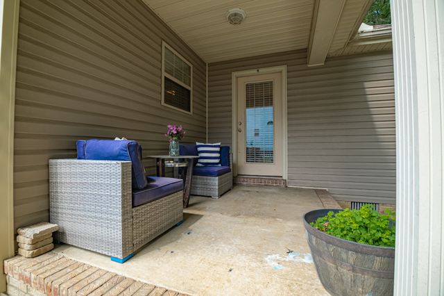 120 Woodridge Dr, Tullahoma, TN 37388