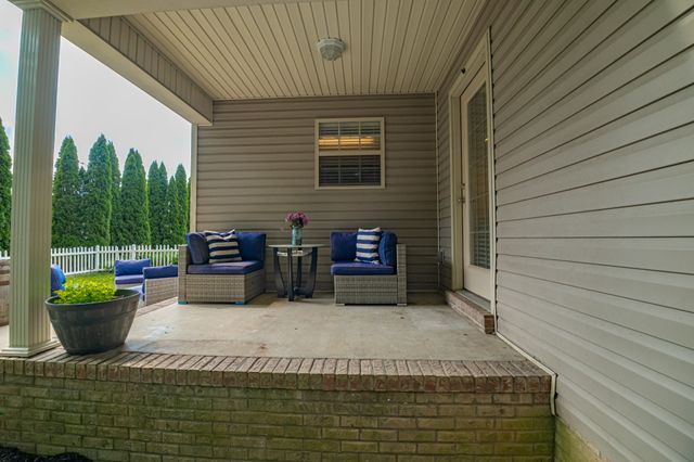120 Woodridge Dr, Tullahoma, TN 37388