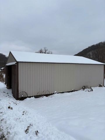 20497 Hady Lane, Gays Mills, WI 54631