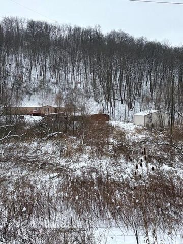 20497 Hady Lane, Gays Mills, WI 54631