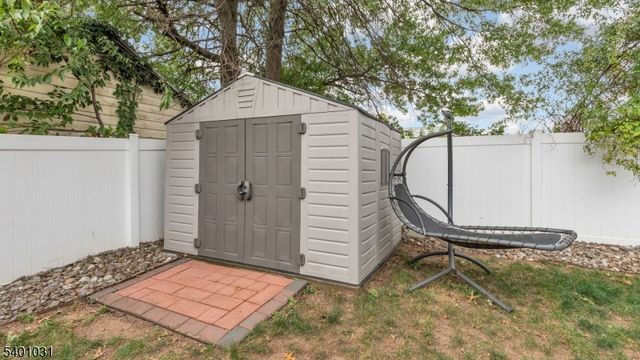 29 Cornell St, Woodbridge Twp., NJ 07001