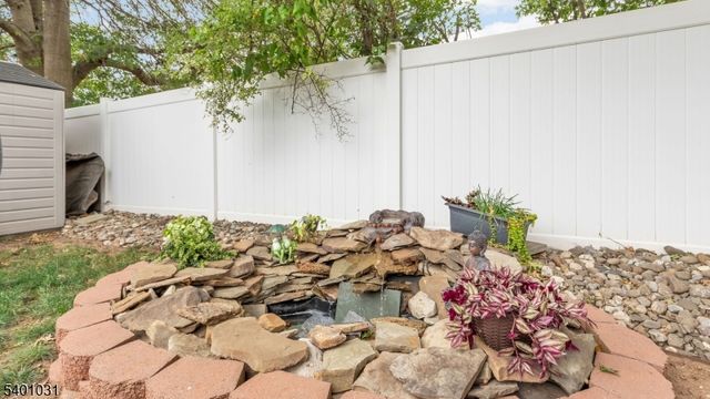 29 Cornell St, Woodbridge Twp., NJ 07001