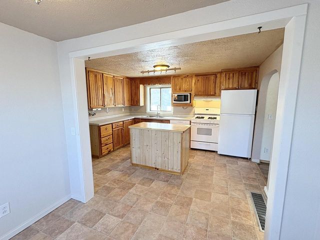 8231 MAPLE STREET, Pittsville, WI 54466