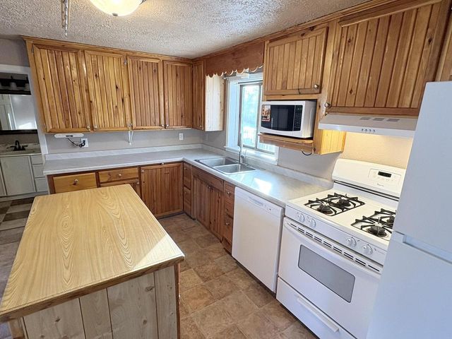 8231 MAPLE STREET, Pittsville, WI 54466