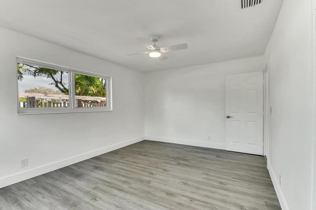 1404 SW 1ST Avenue, Deerfield Beach, FL 33441