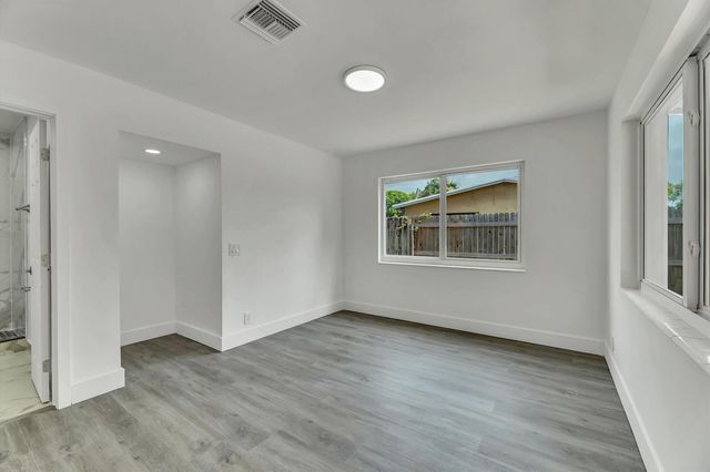 1404 SW 1ST Avenue, Deerfield Beach, FL 33441