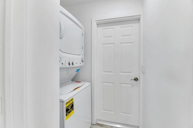 1404 SW 1ST Avenue, Deerfield Beach, FL 33441
