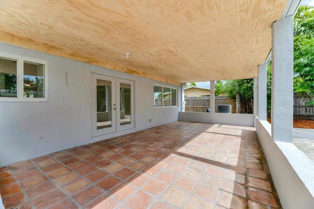 1404 SW 1ST Avenue, Deerfield Beach, FL 33441