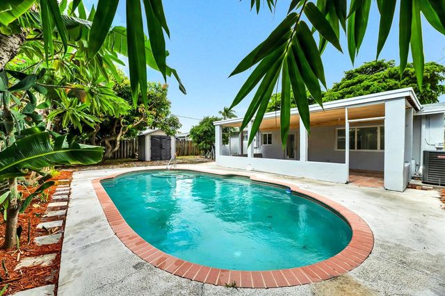 1404 SW 1ST Avenue, Deerfield Beach, FL 33441