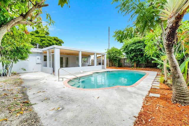 1404 SW 1ST Avenue, Deerfield Beach, FL 33441