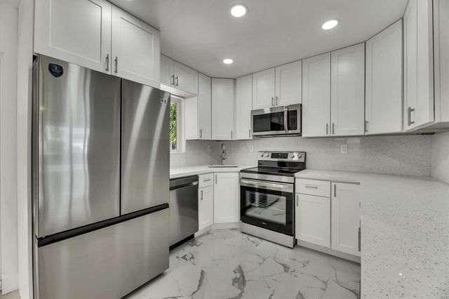 1404 SW 1ST Avenue, Deerfield Beach, FL 33441