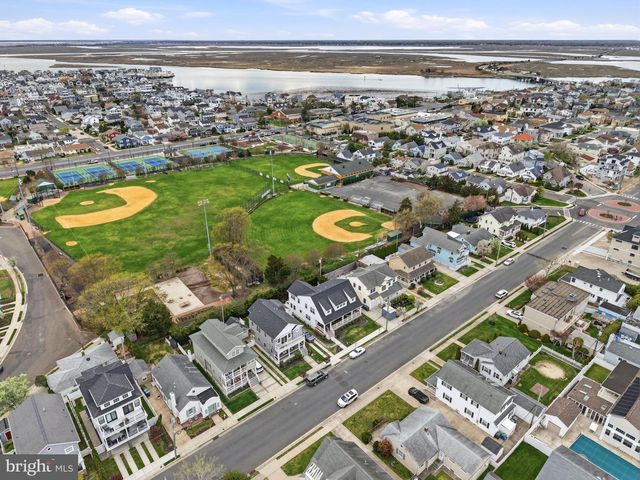 312 N HUNTINGTON AVE, Margate City, NJ 08402