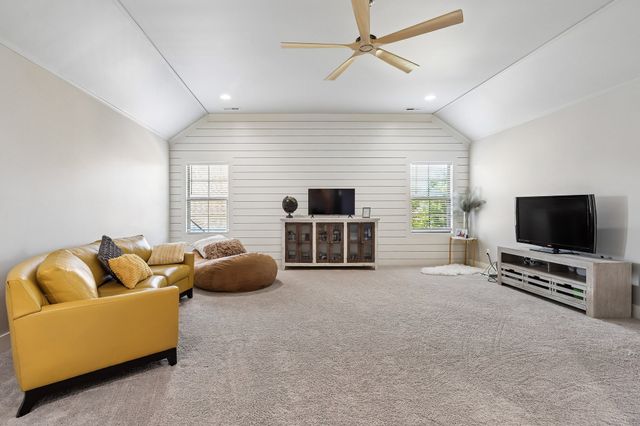 1006 Alpaca DR, Spring Hill, TN 37174