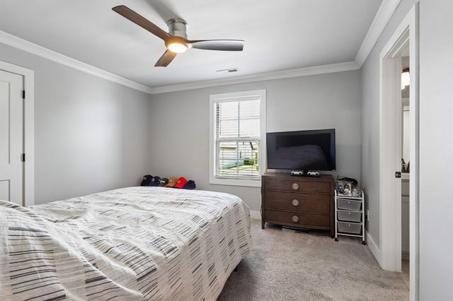 1006 Alpaca DR, Spring Hill, TN 37174