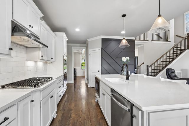 1006 Alpaca DR, Spring Hill, TN 37174