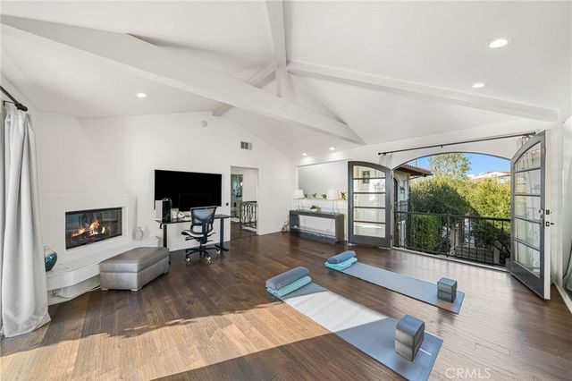 2301 Pacific Drive, Corona Del Mar, CA 92625