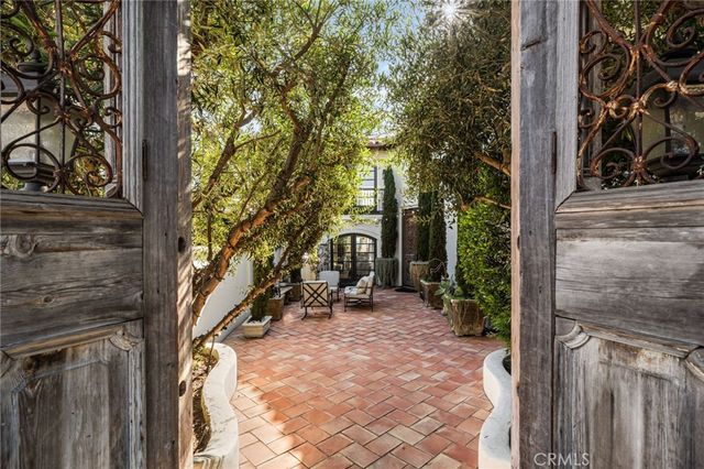 2301 Pacific Drive, Corona Del Mar, CA 92625