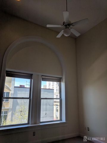 385 GEORGE Street 3B, New Brunswick, NJ 08846