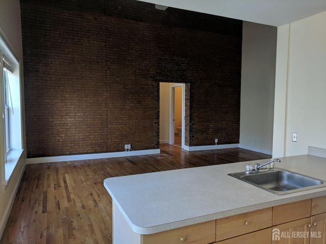 385 GEORGE Street 3B, New Brunswick, NJ 08846