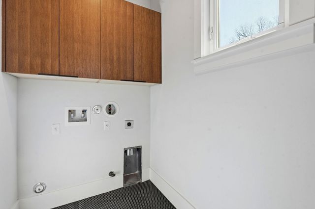 2921 Lyons RD 1, Austin, TX 78702