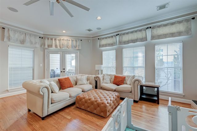 410 Fowler Street, Houston, TX 77007