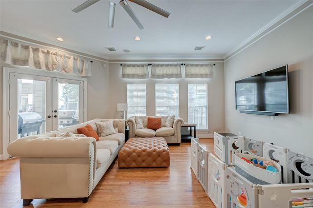 410 Fowler Street, Houston, TX 77007