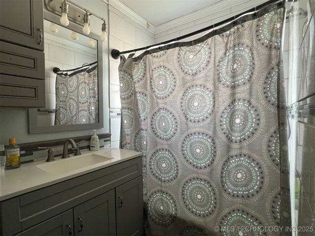 611 S Cedar Street, Bristow, OK 74010