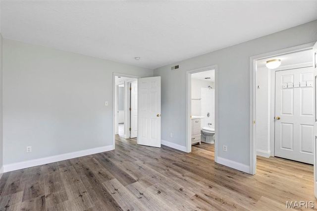 1968 Greenglen Drive 101, Kirkwood, MO 63122