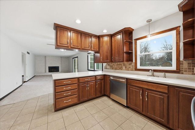 188 Goodview Drive, Valparaiso, IN 46385