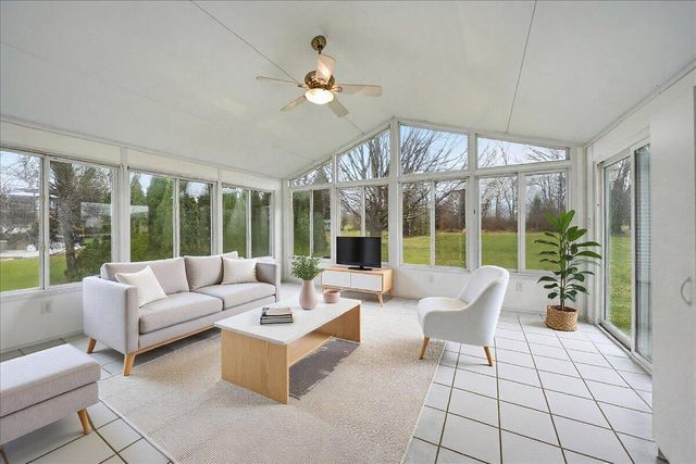 188 Goodview Drive, Valparaiso, IN 46385